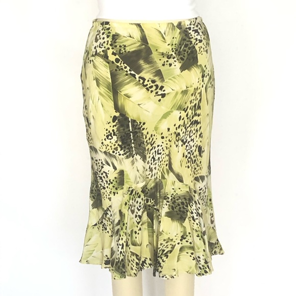 Dresses & Skirts - 100% Silk Godet cut on bias ruffled knee length skirt leaves animal green size